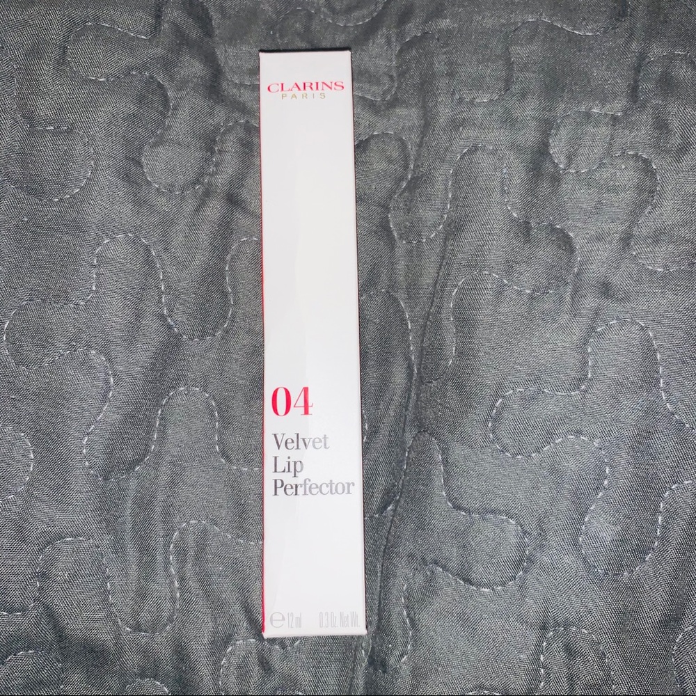 Velvet lip perfector